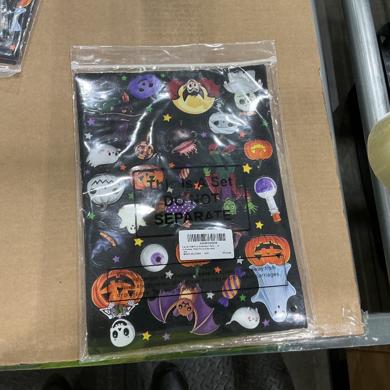 Photo 1 of *USED*
Faccito 480 Pcs Spooky Halloween Party Stickers for Kids Bulk Jack-o-Lantern Pumpkin Ghost Spider Black Bat Green Zombies Black Cat Candy Corn Witch Hat Assorted Sticker for Halloween Party Favor