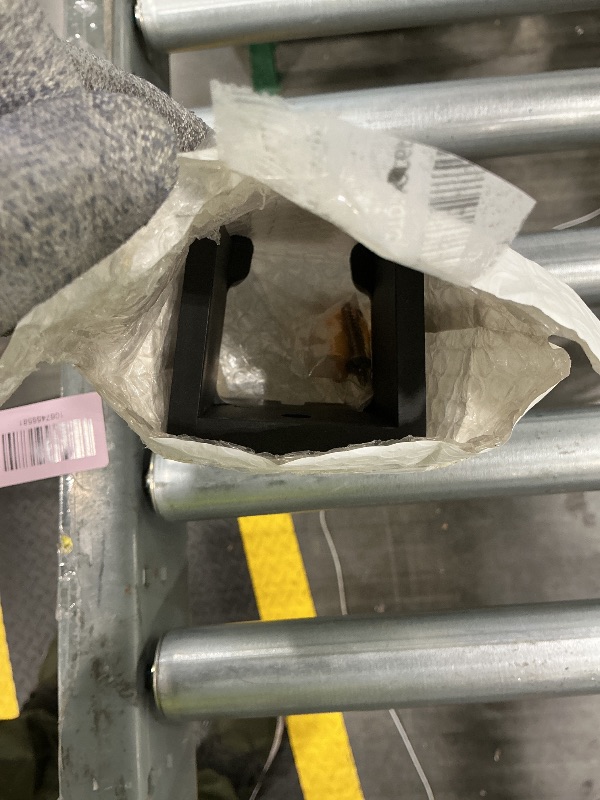 Photo 1 of 1 Pc Wall Mount Vacuum Holder/Docking Station/Cordless Organizer, Fit for Shark Ultra Cyclone Handheld Vacuum CH700, CH900, CH950 Series Models, W/Screws & Drywall Anchors, Save Space & Reduce Clutter