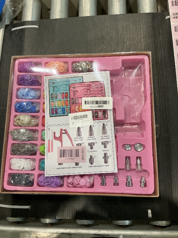 Photo 1 of * missing the snap tool* LYNDA Plastic and Metal Snap Buttons with Snaps Pliers Set,300 Sets Plastic and Metal Snap Buttons for Sewing and Crafting (Pink)