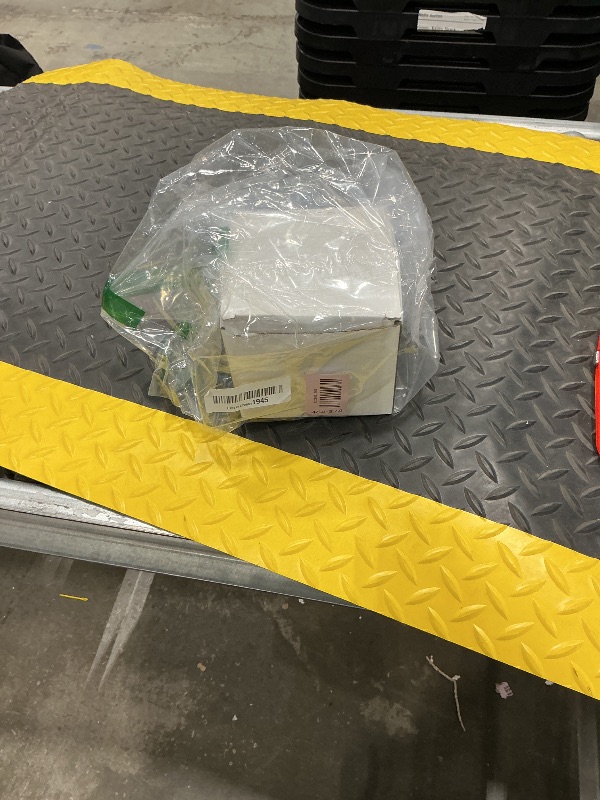 Photo 1 of NFL Green Bay Packers Script Circle Logo Ceramic Candle