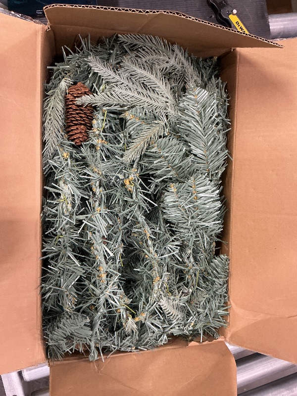Photo 1 of **UNTESTED**
Somikis 9FT Christmas Garland, Battery Operated Pre-Lit Xmas Garland, w/LED Lights and Realistic Arctic Spruce Pine Cones, for Mantle Stair Railing Indoor Outdoor