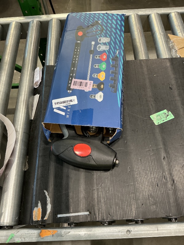 Photo 1 of ***MISSING ACCESSORIES*** M MINGLE Replacement Pressure Washer Gun with Extension Wand, M22 15mm or M22 14mm Fitting, 5 Nozzle Tips, 40 Inch, 4000 PSI