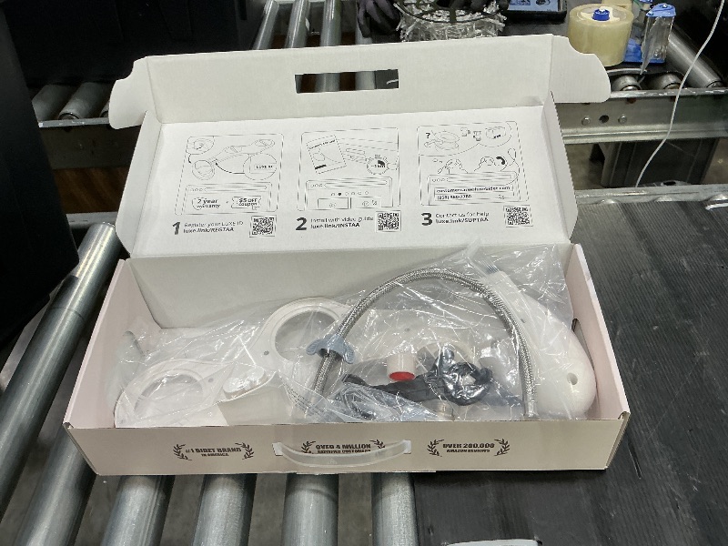 View 3 of *USED*
LUXE Bidet NEO 185 - Dual Nozzle, Self-Cleaning, Non-Electric Bidet Attachment for Toilet Seat, Adjustable Water Pressure, Rear & Feminine Wash (Rose Gold)