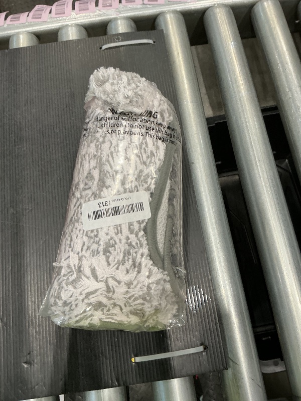 Photo 1 of *MINOR DAMAGE - USED*
OLANLY Bathroom Rugs Mat 24x16, Extra Soft Absorbent Microfiber Bath Rugs, Rubber Backing, Quick Dry, Machine Washable Bath Mats for Bathroom Floor, Tub and Shower, Home Decor Accessories, Grey