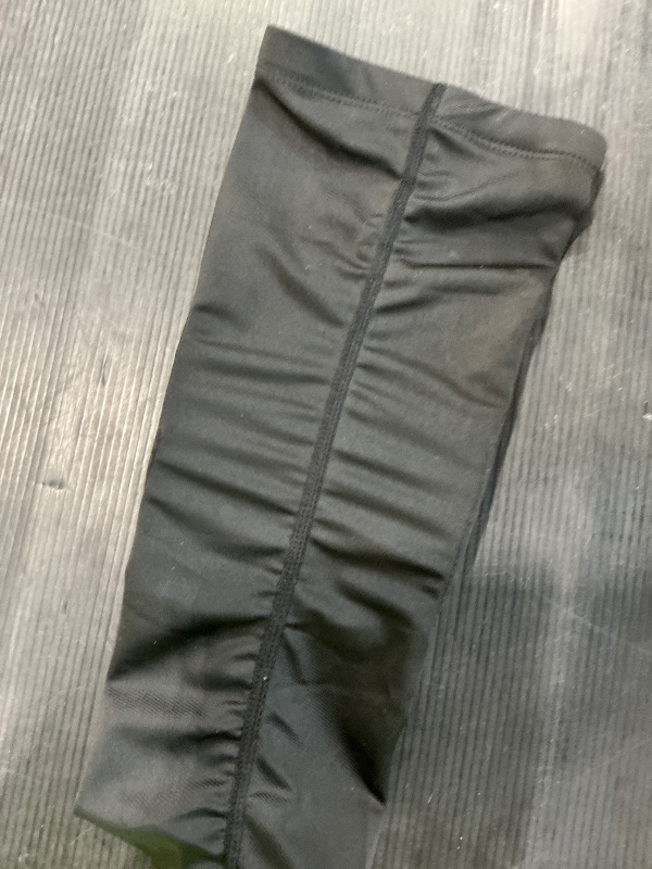 Photo 1 of ** only 1** Basketball Knee Pads, 1 Honeycomb Anti Collision Leg Compression Sleeves, Sports Sleeves for Wrestling Football Volleyball Soccer Skating (Medium, Black)