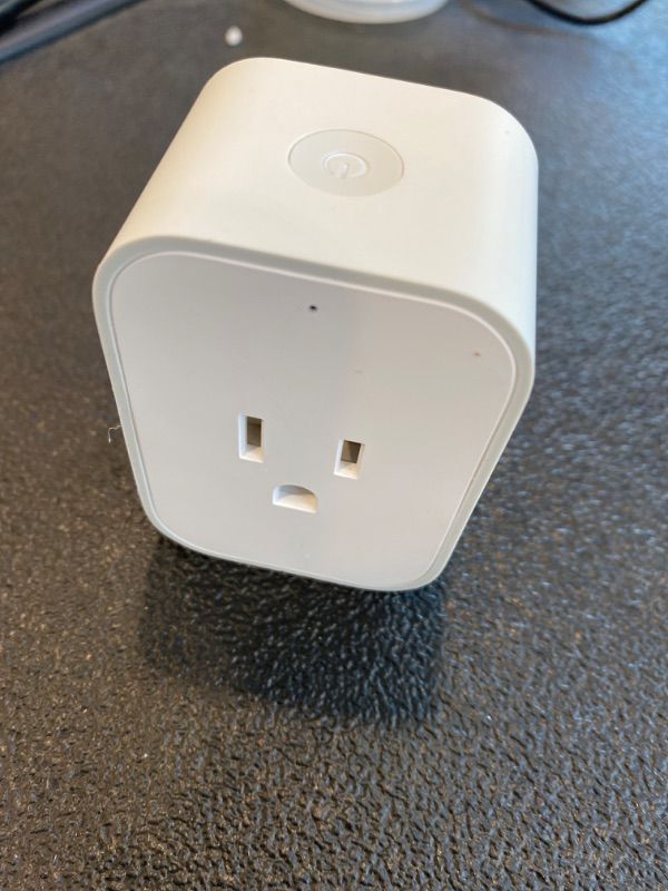 Photo 1 of *MINOR DAMAGE - USED*
Aqara Zigbee Smart Plug with Energy Monitoring,Overload Protection,Scheduling and Voice Control, 15A Outlet Compatible with Alexa, Google Assistant, and Apple HomeKit Compatible