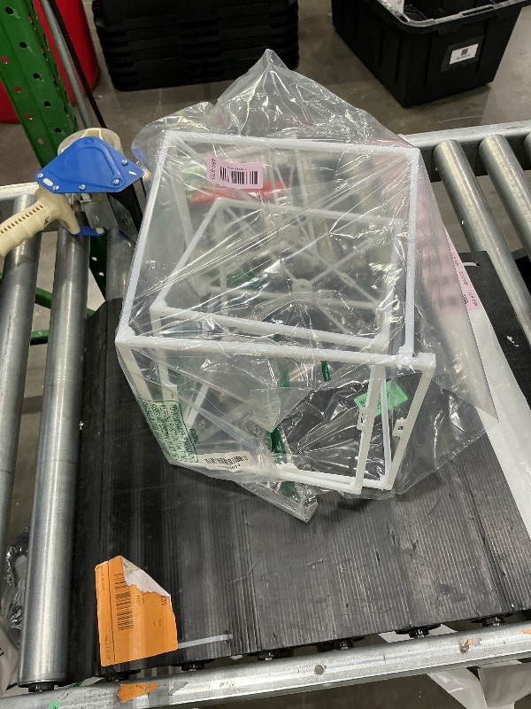 Photo 1 of **SEE CLERK NOTES**3Pcs Christmas Lighted Gift Boxes, 10in, 8in, 6in Light up Christmas Decorations Indoor and Outdoor, Battery Operated Present Box for Decor Tree, Yard, Home