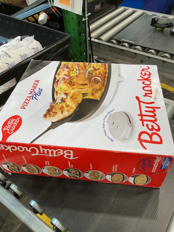 Photo 1 of *Major Damaged*
Betty Crocker Pizza Maker Plus, 12" Indoor Electric Grill, Nonstick Griddle Pan for Pizzas, Quesadillas, Tortillas, Nachos and more, 12" Electric Griddle for Delicious Meals and Snacks, White