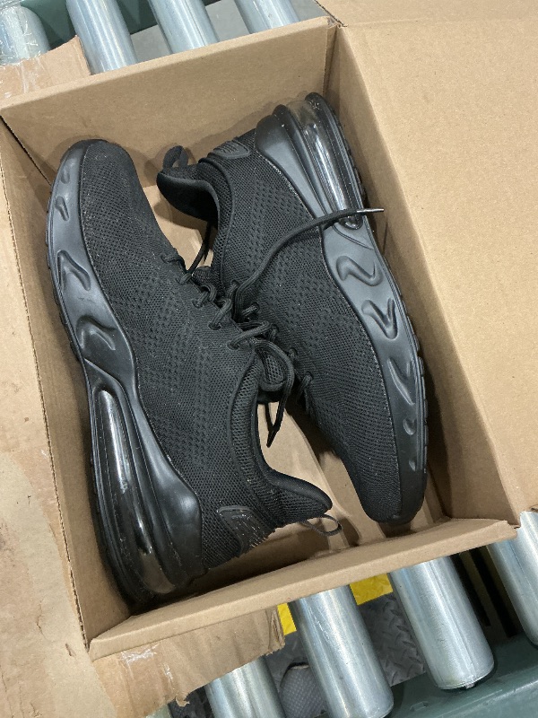 Photo 1 of LARNMERN Men Non Slip Work Sneakers Water Resistant Food Service Zapatos Trabajo Antideslizantes Walking Shoes Waterproof Shoes Slip-on, Black 9.5
