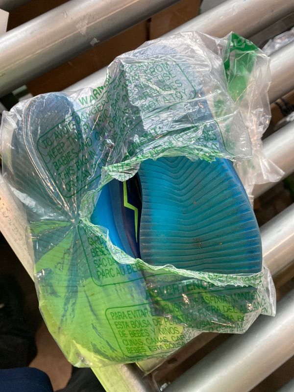 Photo 1 of **MINOR DAMAGE - USED**
YESKIS Toddler Boys Light Up Shoes LED Flashing Lightweight Mesh Breathable Adorable Running Sneakers for Little Kid Dark Blue 13