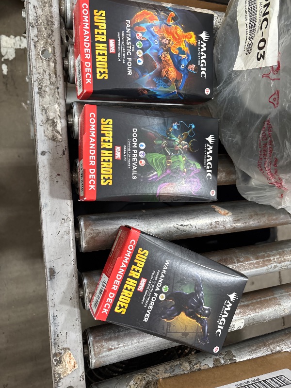 Photo 1 of **MISSING AVENGERS ASSEMBLE DECK**Magic: The Gathering | Marvel Super Heroes Commander Deck Bundle - Includes All 4 Decks (Avengers Assemble, Wakanda Forever, The Fantastic Four, Doom Prevails)