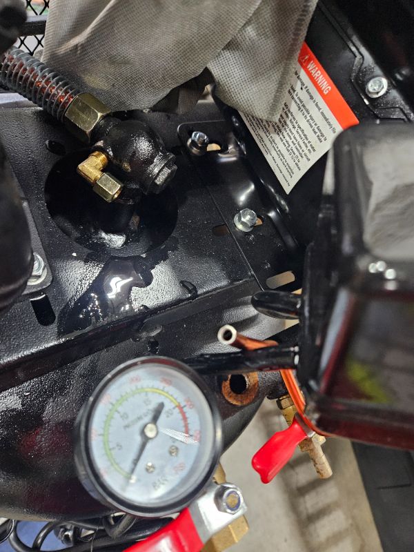 View 8 of **Broken were the power switch is a copper line that connects is also broken ** VEVOR 25-Gallon Air Compressor, 2HP 5.5 SCFM at 90PSI, Max 200PSI Pressure Oil-Lubricated Air Compressor Tank, Portable on Wheels for Auto Repair, Tire Inflation, Spray Painti