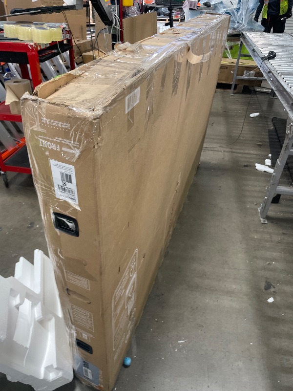 Photo 1 of **FOR PARTS CRACKED SCREEN** Samsung 85-Inch Class QLED Q7F Series Samsung Vision AI Smart TV (2025 Model, 85Q7F) Quantum HDR, Object Tracking Sound Lite, Q4 AI Gen1 Processor, 4K upscaling, Gaming Hub, Alexa Built-in
