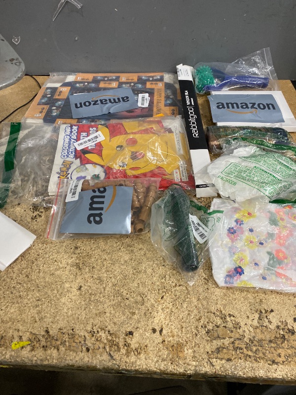 Photo 1 of ** SOLD AS IS BUNDLE OF MISCELLANEOUS AND SORTED GOODS **