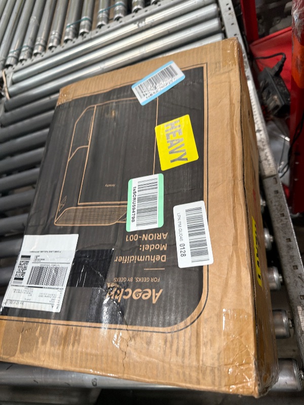 Photo 1 of ***NON FUNCTIONAL FOR PARTS ONLY***
AEOCKY Max 40 Pint/D Dehumidifier with Drain Hose, 2800 Sq.Ft Compressor Dehumidifier for Home, Bathroom, Bedroom, Basement, 0.5 Gallon Water Tank Capacity, Intelligent Humidistat, Quiet