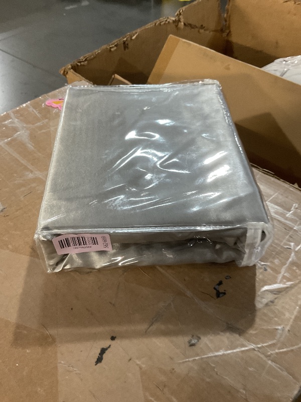 Photo 1 of ***MISSING PARTS***
Sleepymoon Duvet Cover Set Silk Like Twin Full Queen King (Light Grey, King) (Only Duvet Cover+ Pillow Sham. Comforter or Duvet Not Included)