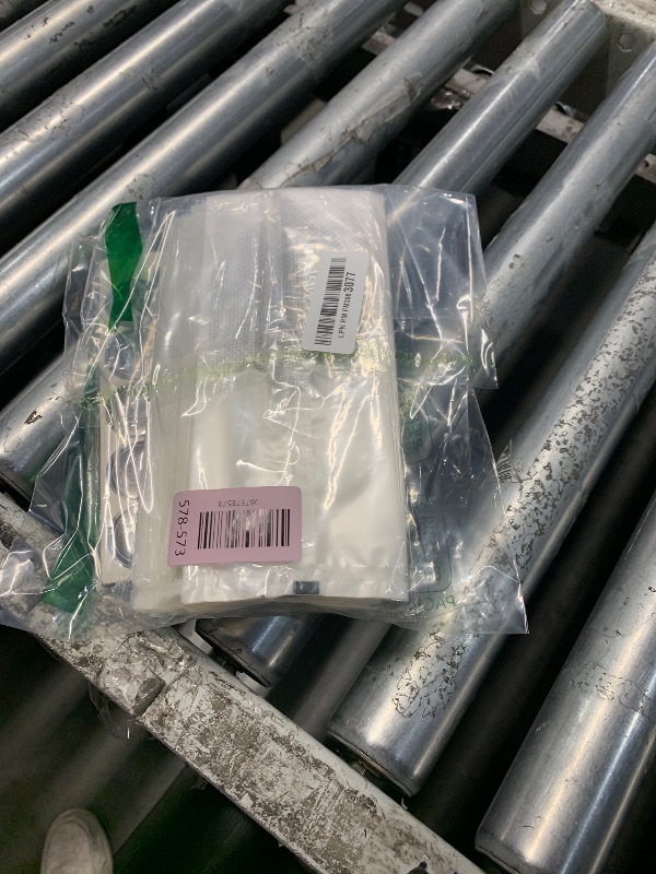 Photo 1 of (200Pcs)100pcs Translucent Plastic Bags/Bakery Bags with 100pcs Hand made Stickers for Cookie Cake Chocolate Candy Snack Wrapping Good for Bakery Party Supplies