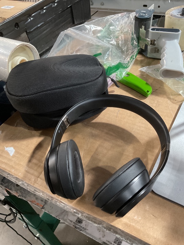 Photo 1 of **ONLY ONE SIDE WORKS**Beats Solo 4 - Wireless On-Ear Bluetooth Headphones, Up to 50-Hour Battery Life, Ultra-Lightweight Comfort, Powerful and Balanced Sound, Apple & Android Compatible - Matte Black