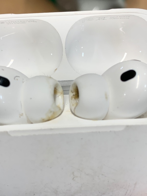 Photo 1 of ***PARTS ONLY***(VERY DIRTY AND SCRATCHED)  Apple AirPods Pro 3 Wireless Earbuds, Active Noise Cancellation, Live Translation, Heart Rate Sensing, Hearing Aid Feature, Bluetooth Headphones, Spatial Audio, High-Fidelity Sound, USB-C Charging