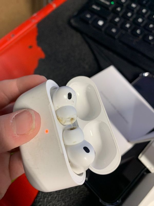 Photo 1 of ***PARTS ONLY***(VERY DIRTY AND SCRATCHED)  Apple AirPods Pro 3 Wireless Earbuds, Active Noise Cancellation, Live Translation, Heart Rate Sensing, Hearing Aid Feature, Bluetooth Headphones, Spatial Audio, High-Fidelity Sound, USB-C Charging