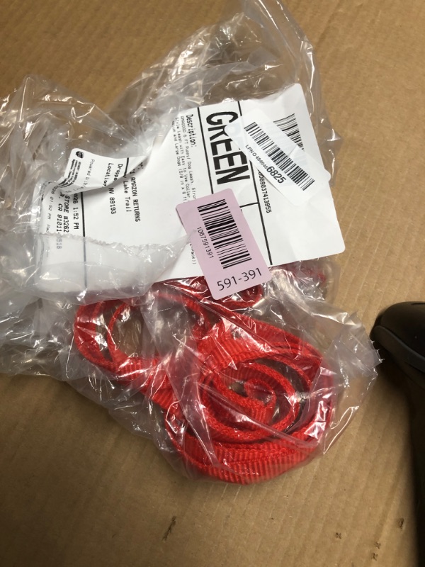 Photo 1 of ***MISSING 1*** AMAGOOD 6 FT Puppy/ Dog Leash, Strong and Durable Traditional Style Leash with Easy to Use Collar Hook, Great for Small, Medium and Large Dogs (5/8 in x 6 ft, Black and Red (2-Pack))