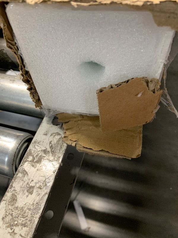 Photo 1 of ***BROKEN BASE,SEE PHOTO***
Kdgarden Vinyl PVC 6-Feet Real Estate Sign Post, Realtor Yard Sign Post for Open House and Home for Sale, 47" Arm Holds Up to 36" Sign, White with Flat Cap(No Sign)