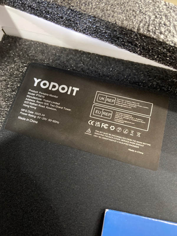 Photo 1 of (used) Yodoit 4K Portable Monitor for Laptop 1200nit, 16" UHD 3840x2400 Travel Gaming Monitor Screen IPS Display with USB Type C Port and Dual Speakers Compatible with PC, Xbox, PS4/5 Black