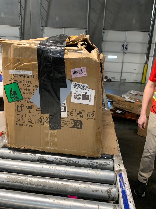 Photo 1 of ***MISSING PARTS***
VEVOR Commercial Automatic Donuts Machine, Single Row Donuts Making Equipment, Stainless Steel Frying Auto Fryer, with 3 Size Molds, Auto Counting