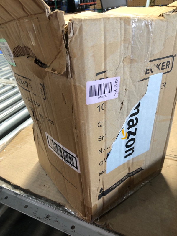 Photo 1 of ***DAMAGED - SEE NOTES/PICTURES*** BLACK+DECKER Countertop Blender with 6-Cup Glass Jar, 10-Speed Settings, Black, BL2010BG