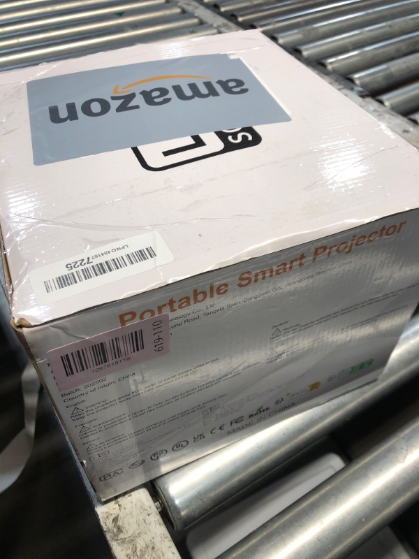 Photo 1 of [Auto Focus/4K Support]A8 Projector with 5G WiFi and Bluetooth , 600 ANSI Native 1080P Outdoor Movie Projector, Auto 6D Keystone , Home Theater Projector compatible with Phone/TV Stick/PC