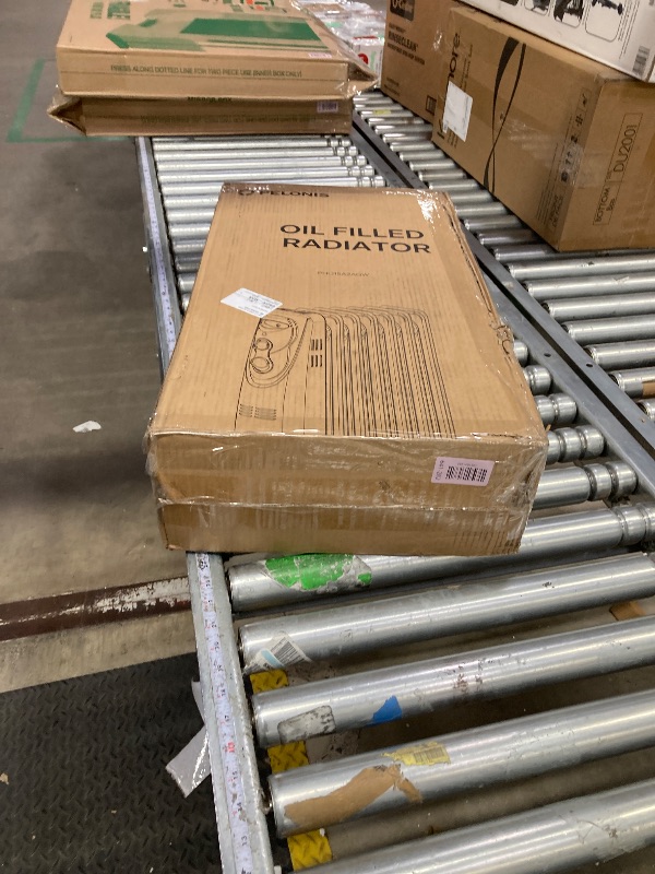 Photo 1 of **Broken power knob**PELONIS Radiator Heater for Large Space, Electric Oil Filled Radiator, Dual Knobs, 1500W, Quiet Space Heater, 3 Modes, Tip-over Protection