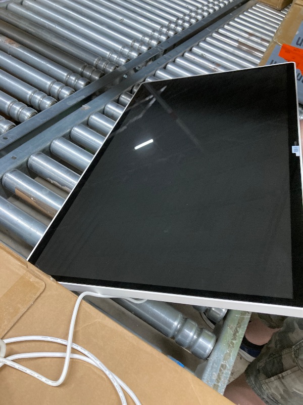 Photo 1 of ***SELLING PARTS ONLY***LG Smart Monitor Swing 32U889SA-W 32-Inch 4K UHD (3840x2160) IPS Touchscreen on a Fully Adjustable Wheeled Base HDR10, webOS, Built-in Speaker, HDMI, USB Type-C, Tilt/Height/Swivel/Pivot Stand, White