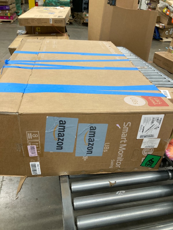 Photo 1 of ***SELLING PARTS ONLY***LG Smart Monitor Swing 32U889SA-W 32-Inch 4K UHD (3840x2160) IPS Touchscreen on a Fully Adjustable Wheeled Base HDR10, webOS, Built-in Speaker, HDMI, USB Type-C, Tilt/Height/Swivel/Pivot Stand, White