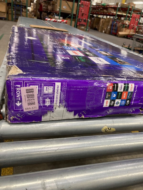 Photo 1 of ***BROKEN*NON RETURNABLE*NON REFUNADABLE*NO EXCEPTIONS***
Roku Smart TV – 40-Inch Select Series, 1080p Full HD TV – Roku TV with Voice Remote – Flat Screen LED Television with Wi-Fi for Streaming Live Local News, Sports, Family Entertainment***BROKEN*NON 