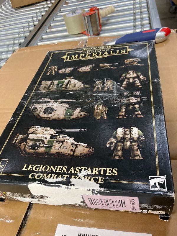 Photo 1 of **DAMAGED PACKAGE**Warhammer - Legiones Astartes Combat Force