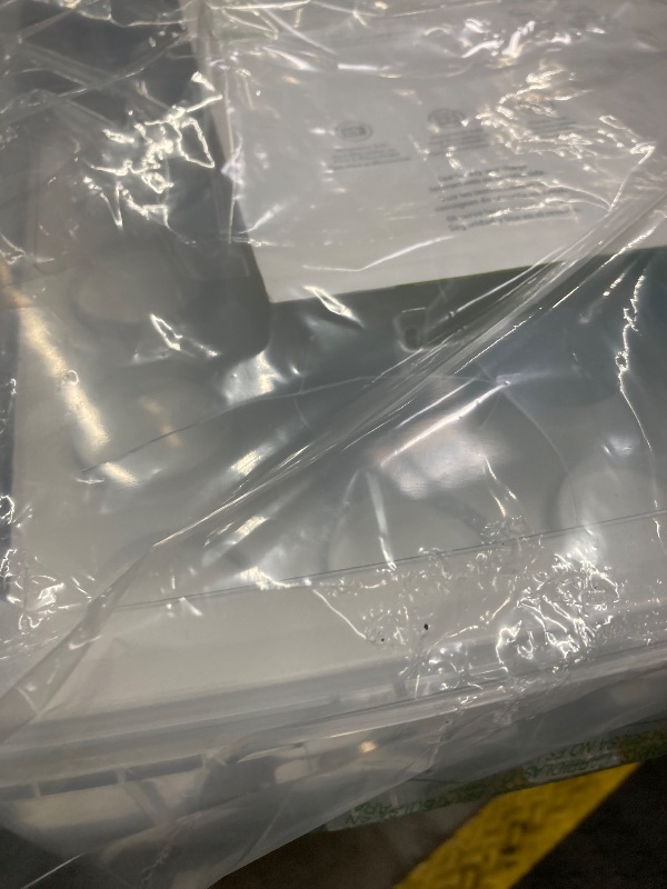 Photo 1 of ***LID IS CRACKED***Snapware (12 Cupcakes Plastic Detachable Cupcake Carrier Storage Container With Lid and Handle, Freezer Dishwasher Microwave Safe***LID IS CRACKED***
