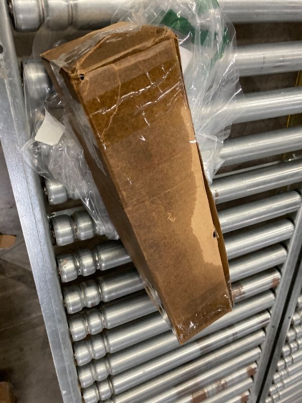 Photo 1 of ***ITEM INSIDE IS DRY AND CLEAN BUT BOX ALTHOUGH DRY NOW, HAS SOME LEAKAGE***Amazon Basics Scissor and Portable Car Jack, 1.65 Short Ton/ 1.5 Metric Ton/ 1.5 Tonne / 1500 kg Capacity, Red***ITEM INSIDE IS DRY AND CLEAN BUT BOX ALTHOUGH DRY NOW, HAS SOME L