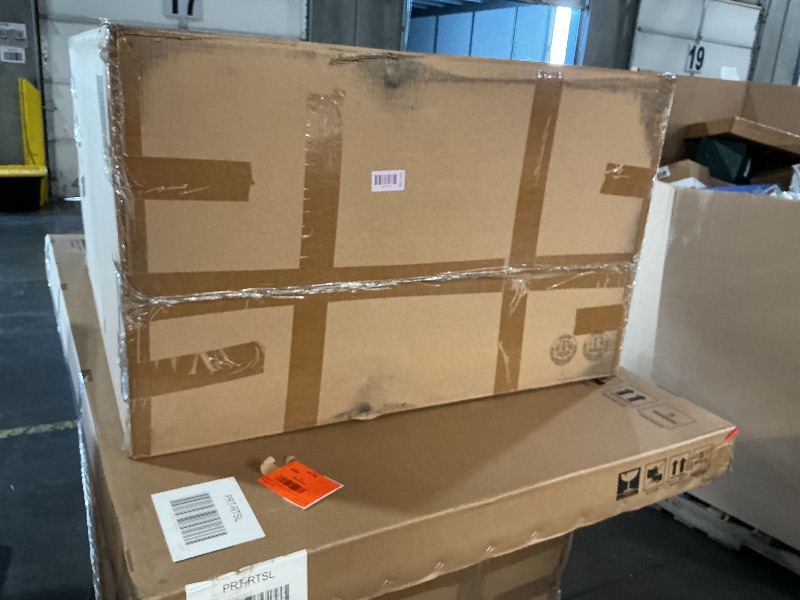 Photo 1 of ***FACTORY SEALED*** ***TRUCK/TRAILER PICKUP ONLY*** Hanover Fontana 7-Piece Outdoor Dining Set with 6 Sling Chairs and a 38-In. x 72-In. Cast-Top Table