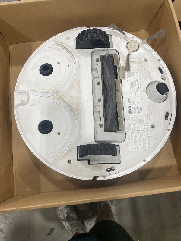 Photo 1 of **ACTUAL RETAIL IS $299 AND HEVAILY USED** dreame L10s Ultra Robot Vacuum and Mop Combo, Auto Mop Cleaning and Drying, Self-Refilling and Self-Emptying Base for 60 Days of Cleaning, 5300Pa Suction and AI Navigation, Compatible with Alexa