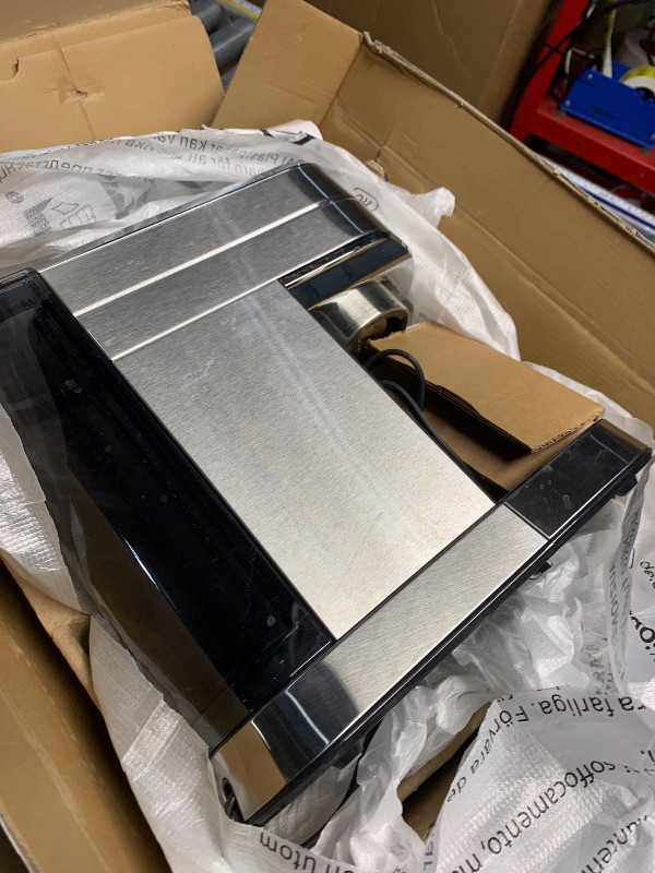 Photo 1 of ***PARTS ONLY*** ***NONFUNCTIONAL*** CASABREWS 5418 PRO Espresso Machine 20 Bar, Upgraded Espresso Maker with Powerful Steam Milk Frother, Stainless Steel Coffee Machine with Fast Heating System for Cappuccino, Latte, Silver