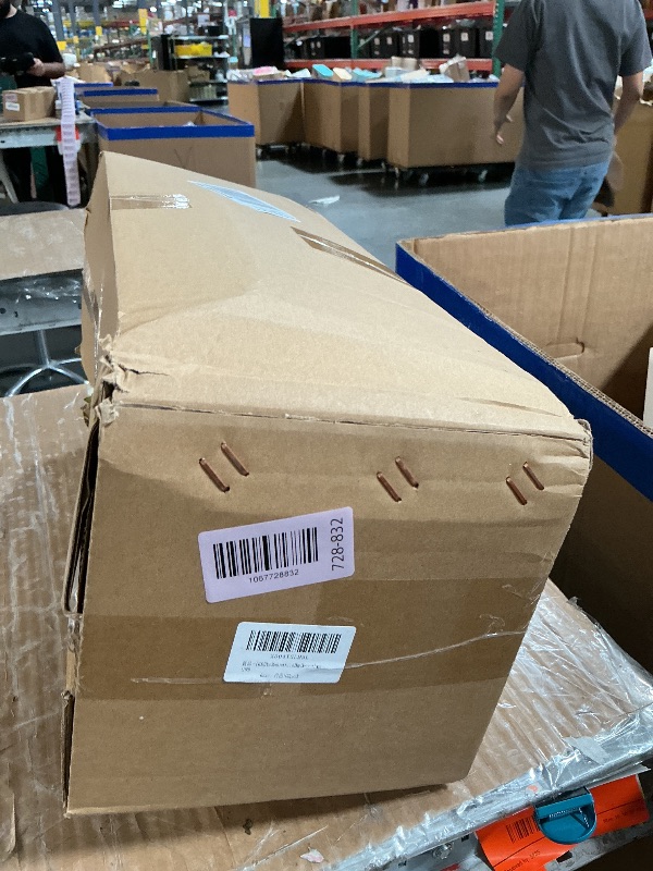 Photo 1 of [100]Pcs Realistic Artificial flowers White Roses Bulk, Silk Flowers for wedding decorations & Home Decor, Bridal Bouquets & Centerpieces, Perfect for Halloween & Valentine's Day Decorations (100)