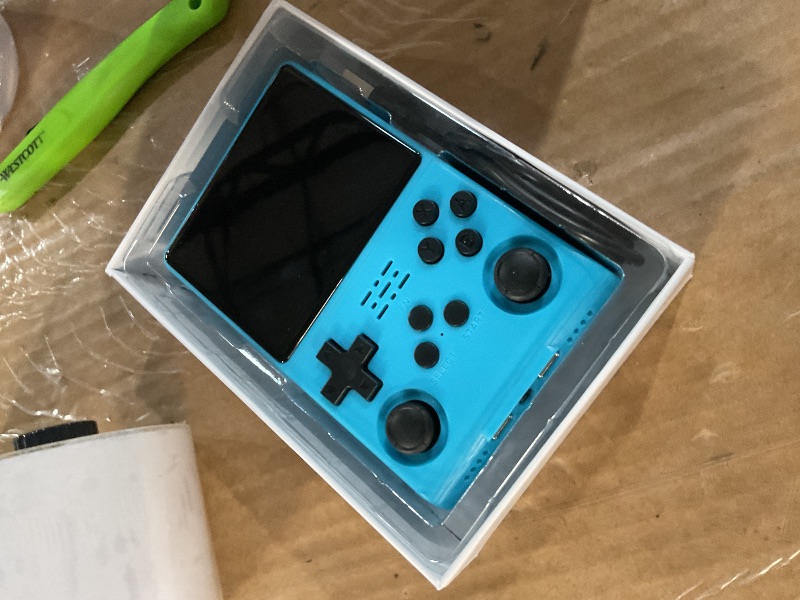 Photo 1 of ?30000 in 1? R40S Pro Retro Handheld Game Console, 3.5 inch IPS Screen, More Than 20 Emulator, 256G TF Card (Blue)