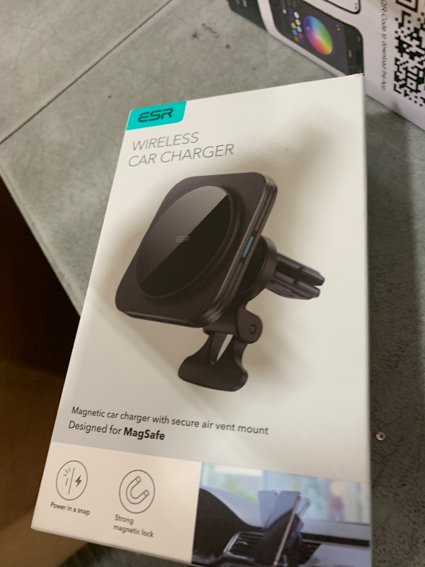 Photo 1 of ESR for MagSafe Car Mount Charger,15W Magnetic Wireless Car Charger, for MagSafe Car Charging, Air Vent Dashboard Phone Holder Mount for iPhone Air 17 Pro Max 16 15 14 13 12, Galaxy S25, Fast Charging