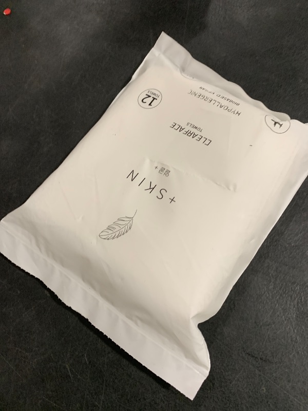 Photo 1 of +skin ClearFace Sensitive Skin Face Towels – Biobased Makeup Remover and Dry Wipes, Compact Travel Pack