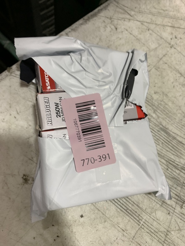 Photo 1 of (Pack Of 4) Q250CL/MC - 250 Watt JD T4 E11 Mini Candelabra Base 120V Clear Light Bulbs