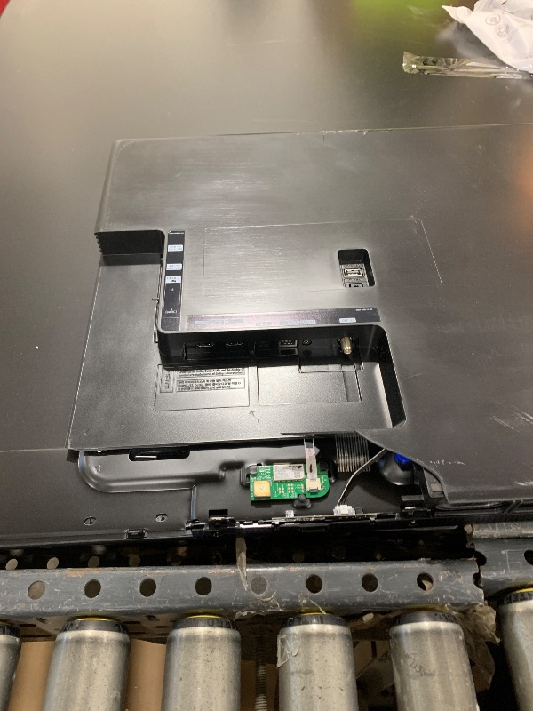 Photo 1 of SAMSUNG 65-Inch Class OLED S90F 4K Smart TV (2025 Model) NQ4 AI Gen3 Processor, 4K AI Upscaling Pro, OLED HDR +, Motion Xcelerator 144Hz, Samsung Vision AI, Alexa Built-in ***** PARTS ONLY ****