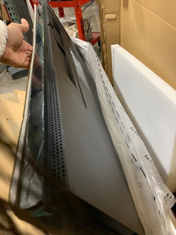 Photo 1 of Roku Smart TV – 55-Inch Pro Series 4K QLED RokuTV with Backlit Roku Voice Remote Pro, Dolby Vision IQ, 120Hz Refresh Rate – Live Local News, Sports, Gaming***** PARTS NOLY ****