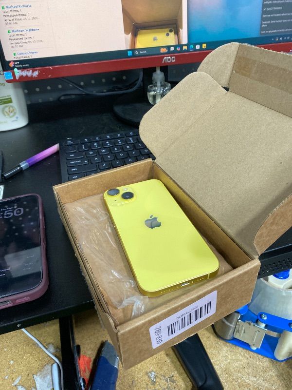 Photo 1 of ***NONFUNCTIONAL*******BROKEN*****MAJOR DAMAGE *****SELLING FOR PARTS ONLY-----------------Apple iPhone 14, 128GB, Yellow - Unlocked (Renewed) *****READ CLERK NOTES DOES NOT WORK!!!!!*******