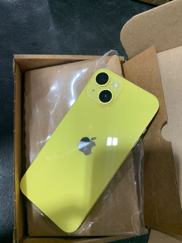 Photo 1 of ***NONFUNCTIONAL*******BROKEN*****MAJOR DAMAGE *****SELLING FOR PARTS ONLY-----------------Apple iPhone 14, 128GB, Yellow - Unlocked (Renewed) *****READ CLERK NOTES DOES NOT WORK!!!!!*******