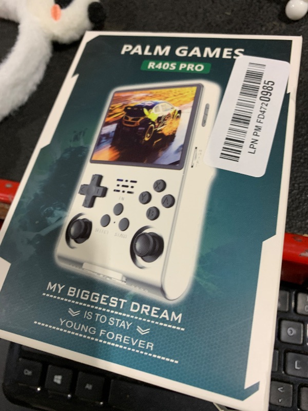 Photo 1 of ?30000 in 1? R40S Pro Retro Handheld Game Console, Video Game Console, 3.5 inch IPS Screen, More Than 20 Emulator, 256G TF Card (Purple)